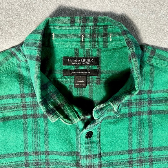 Banana Republic Men’s Flannel Shirt Large Green Plaid Cotton Untucked Fit - Picture 3 of 4